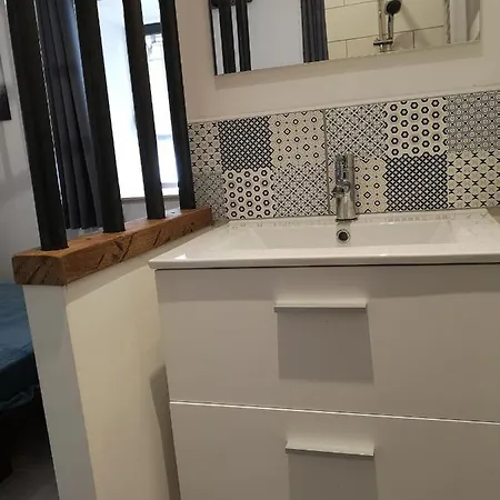 Holiday home Entre Lac Et Cite Medievale Wifi Gratuit Terrasse *