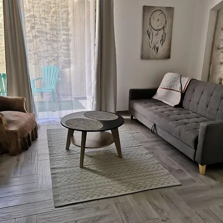 Entre Lac Et Cite Medievale Wifi Gratuit Terrasse Holiday home *